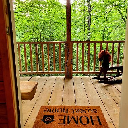 Lil' Log At Hearthstone Cabins And Camping - Pet Friendly Helen Exterior photo