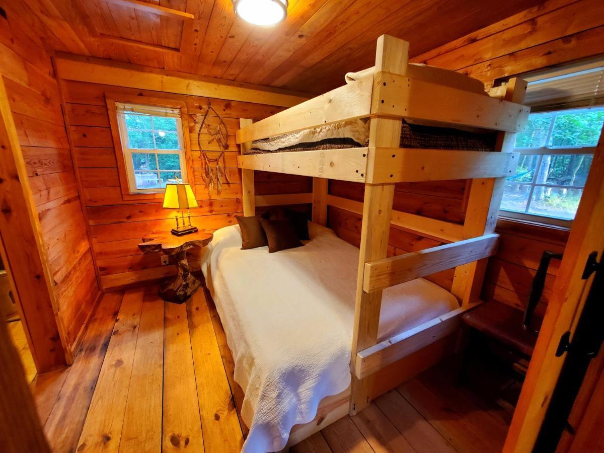Lil' Log At Hearthstone Cabins And Camping - Pet Friendly Helen Exterior photo